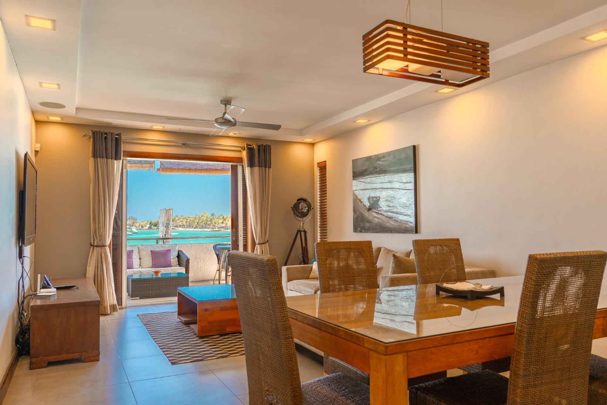 Beachfront Luxurious Stunning Sunset Boulevard Apartment, グランベ エクステリア 写真
