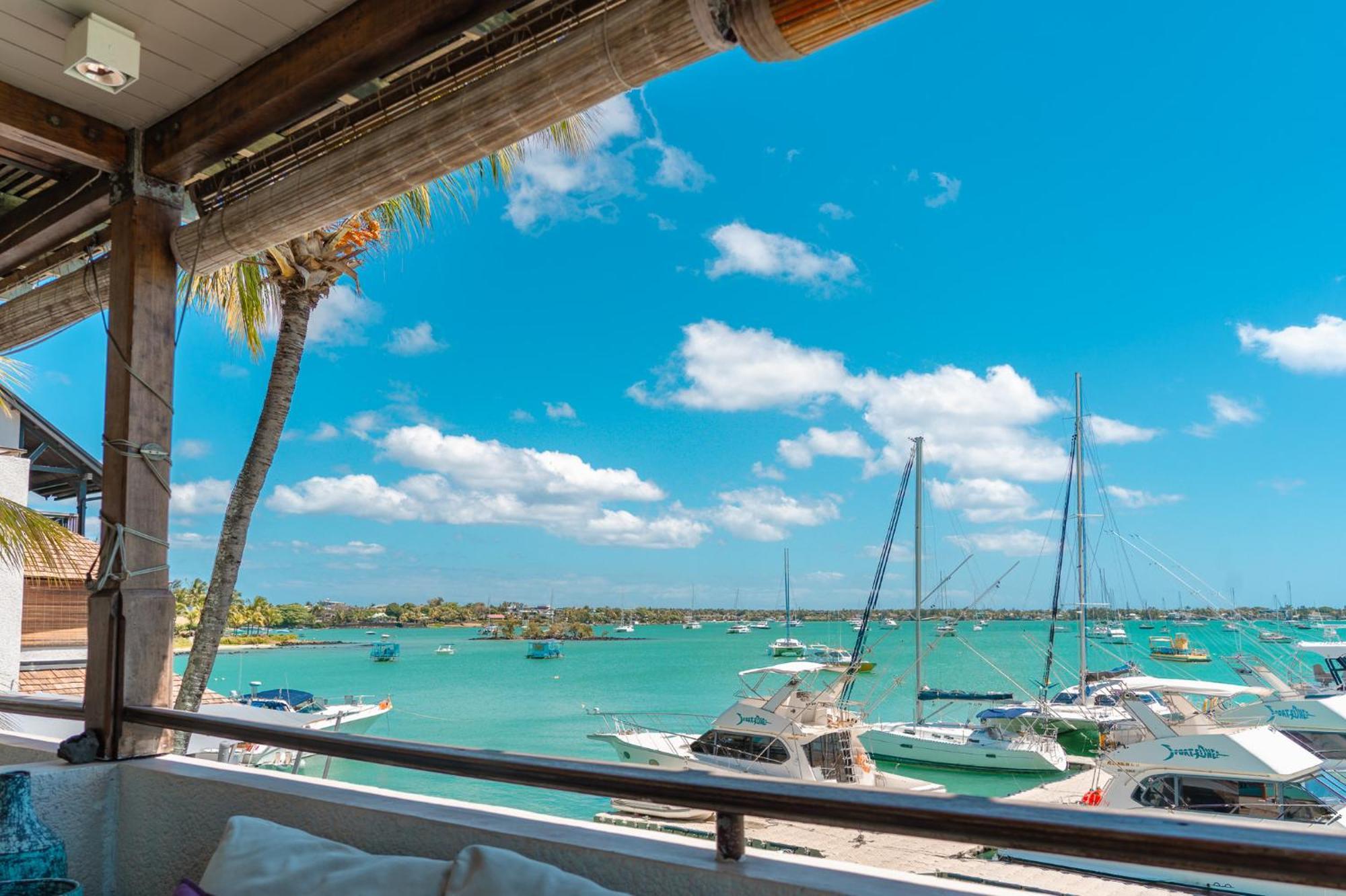 Beachfront Luxurious Stunning Sunset Boulevard Apartment, グランベ エクステリア 写真